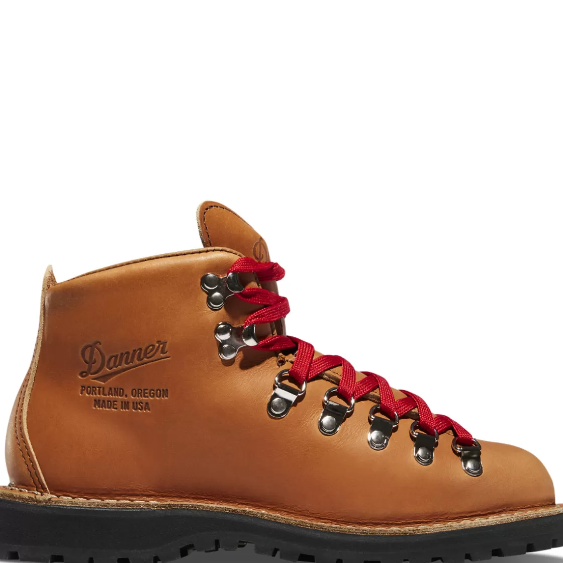 Hike | Lifestyle | Danner - Mountain Light Cascade